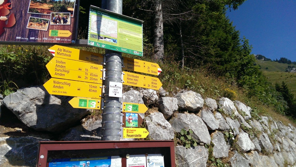 An der Bergstation der Sesselibahn "Mattstock".